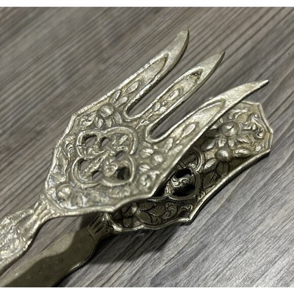 Antique Vintage Silver Floral Italian Gothic Serving Salad Dinner Tongs - Picture 2 of 7